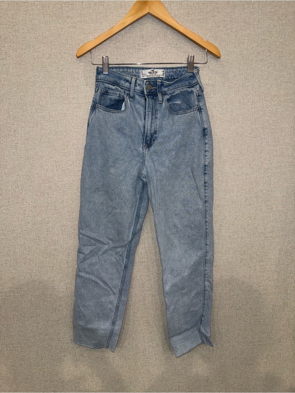 {Hollister} Curvy High Waist Vintage Wash Denim